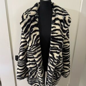 Vero Moda Black and White Teddy Jacket Oversized Faux Fur